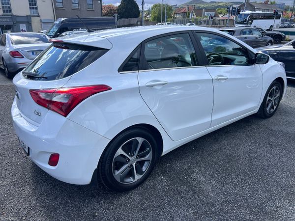 2016 HYUNDAI I30 1.4 PETROL DELUXE 387579724