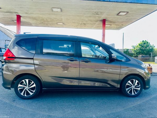 HONDA FREED 2017 1.5L Petrol Hybrid Automatic 387579808
