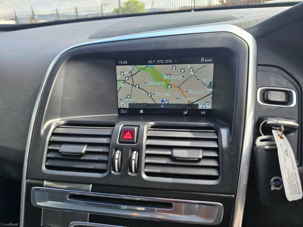 VOLVO XC60 R-DESIGN // EXCELLENT SERVICE HISTORY 387587894