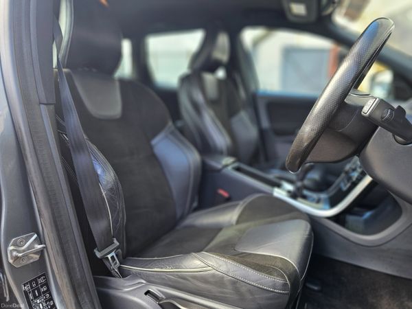 VOLVO XC60 R-DESIGN // EXCELLENT SERVICE HISTORY 387587912