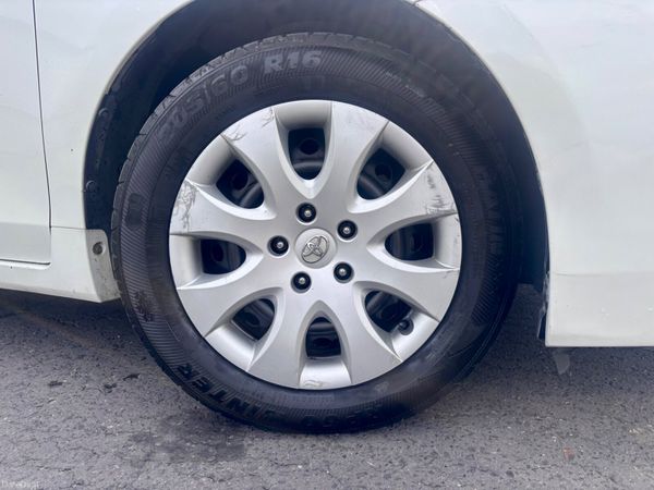 2017 Toyota Prius *FRESH NCT 2028* 387594598