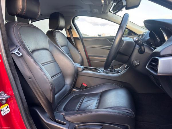 2016 Jaguar XE 2016*Only43500KM*Leather interior* 387595342