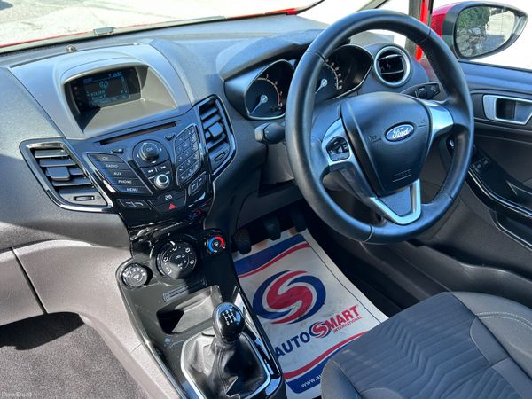 2014 Ford Fiesta Argento Zetec 1.25 387502462