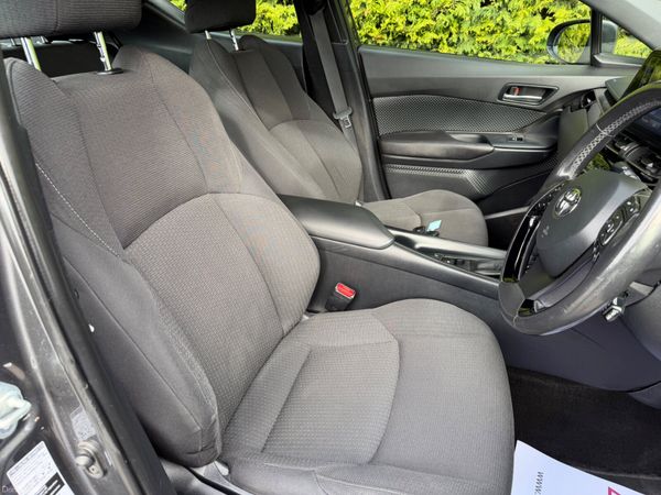 Toyota C-HR 2017 HYBRID LUNA AUTO 387506538