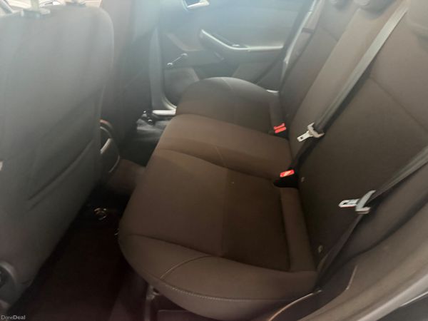 Ford Focus 2017 387685060