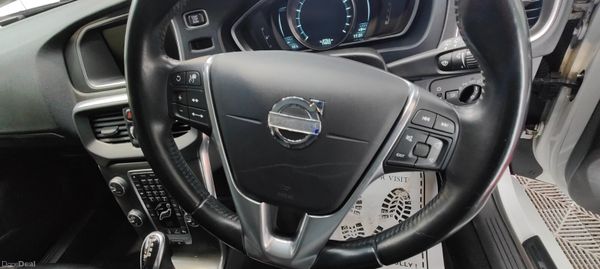 2013 Volvo V40 1.6 Petrol Automatic 387685304