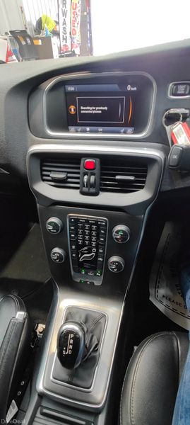 2013 Volvo V40 1.6 Petrol Automatic 387685310