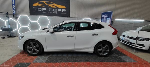 2013 Volvo V40 1.6 Petrol Automatic 387685312