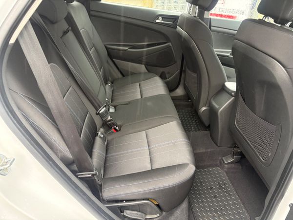 2017 Hyundai Tucson  1.7 387688400
