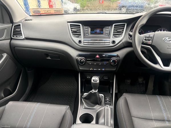 2017 Hyundai Tucson  1.7 387688406