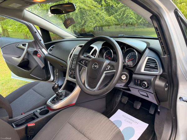 Opel Astra 2011 Diesel 387689170