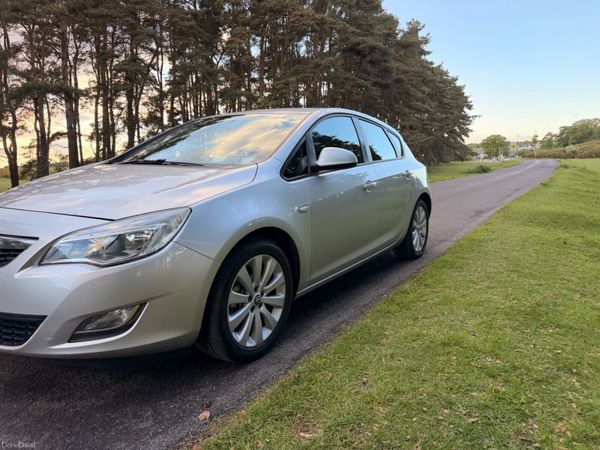 Opel Astra 2011 Diesel 387689184