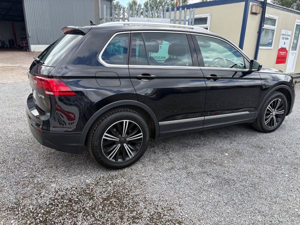 Volkswagen Tiguan 2.0tdi SE 387690514