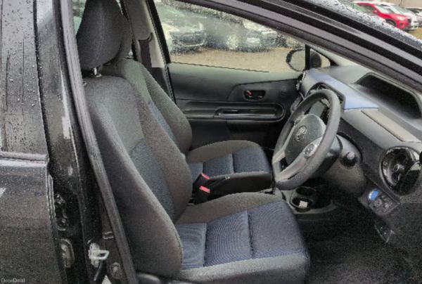 172- Toyota Prius 1.8 Petrol Hybrid 387690966
