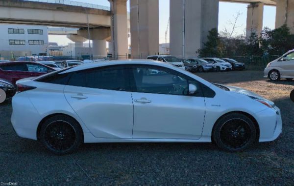 172- Toyota Prius 1.8 Petrol Hybrid 387690978