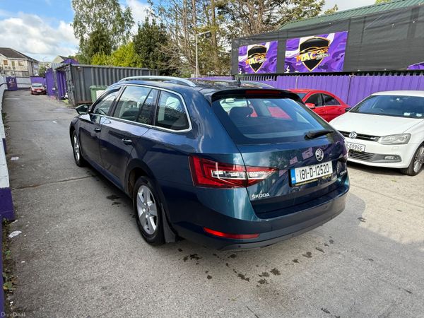 Skoda Superb 2018 387613966