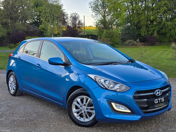 Hyundai i30 2016 387621742