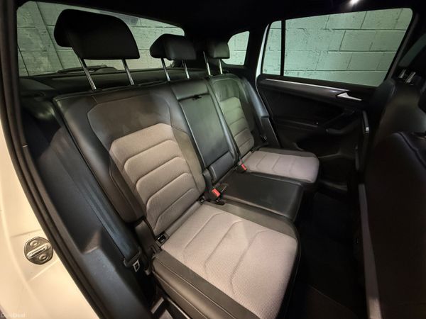 201 Volkswagen Tiguan 2Ltr TDi R-Line *V LOW KLMS* 387707774