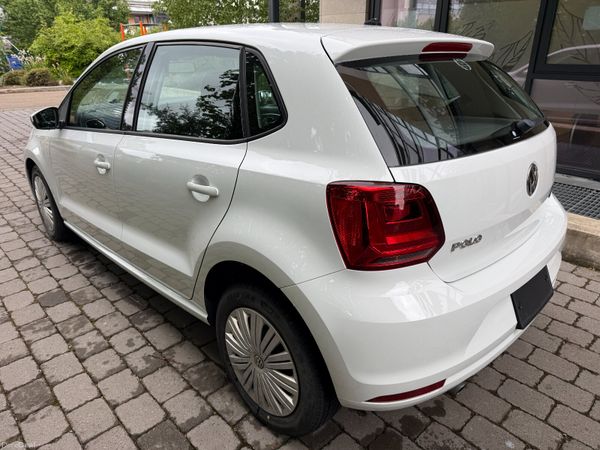 Volkswagen Polo 2014 387724310