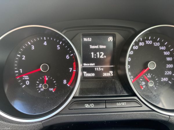 Volkswagen Polo 2016 387728954