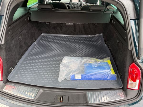 Opel Insignia SRI Estate 387730100