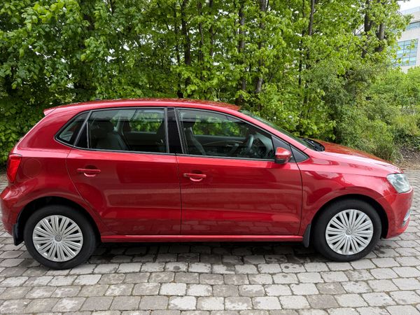 Volkswagen Polo 2015 387732218