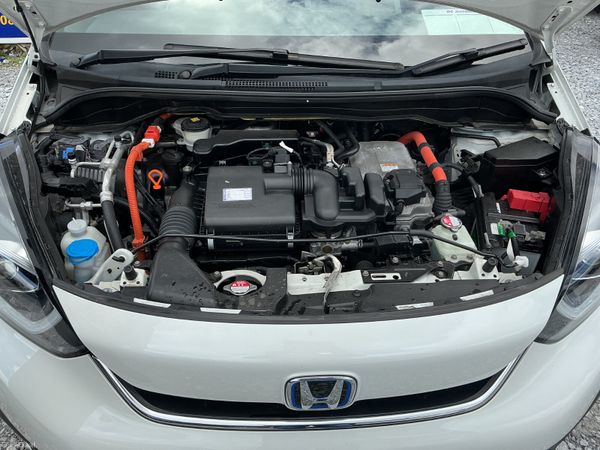 2022 HONDA FIT 1.5 PETROL HYBRID AUTO LOW KMS 387732546