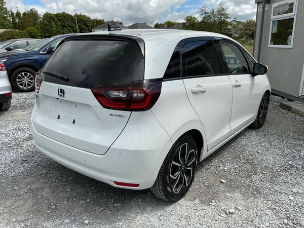 2022 HONDA FIT 1.5 PETROL HYBRID AUTO LOW KMS 387732516