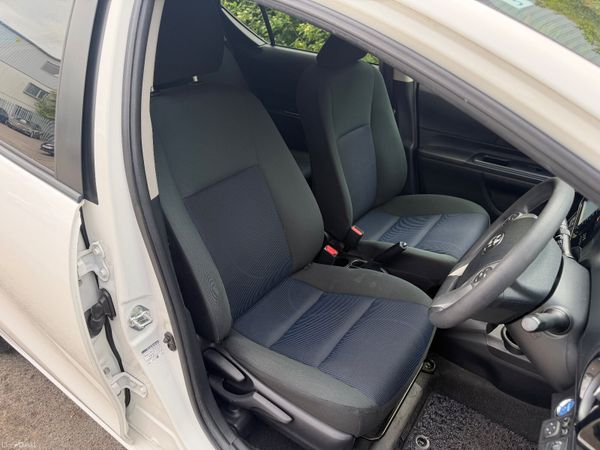 Toyota Aqua 2015 Hybrid 387844792
