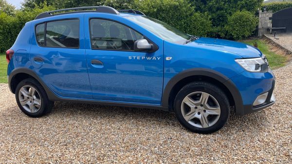 Dacia Sandero Stepway 2017 387859054