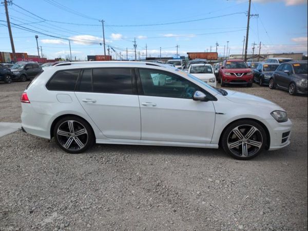 V.W. Golf R 387815842