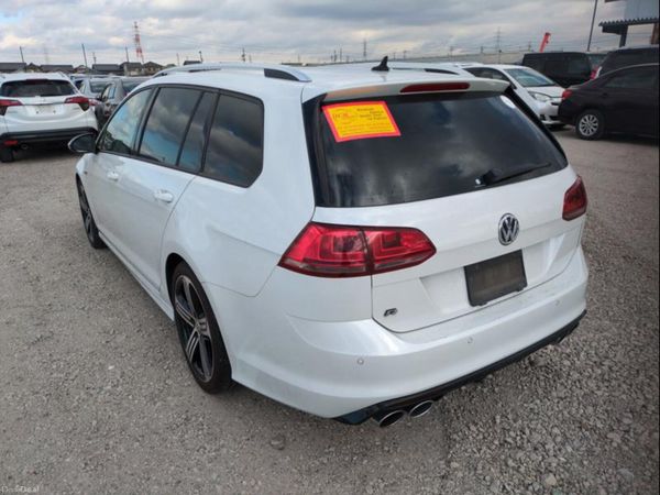 V.W. Golf R 387815844