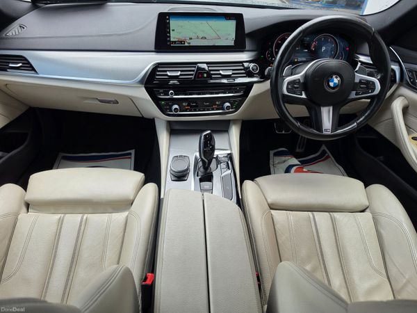 BMW 5-Series 2018 M- SPORT 387978642