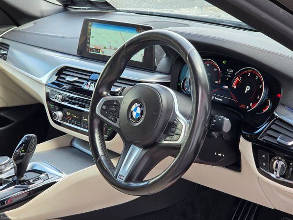 BMW 5-Series 2018 M- SPORT 387978652