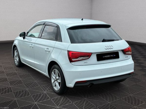 Audi A1  *Automatic* 387916834