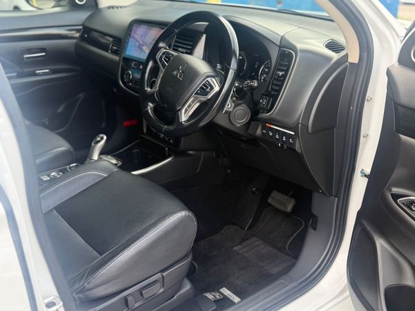 2018 Mitsubishi Oulander Phev G / Premium Package 388075052