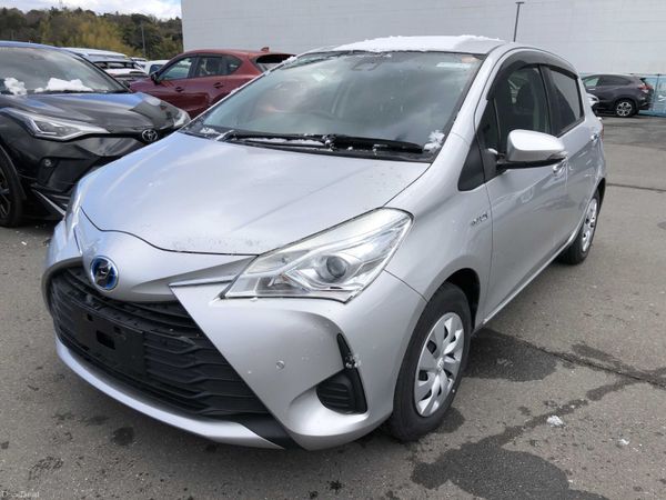 TOYOTA YARIS HYBRID 2019 low mileage 388093056
