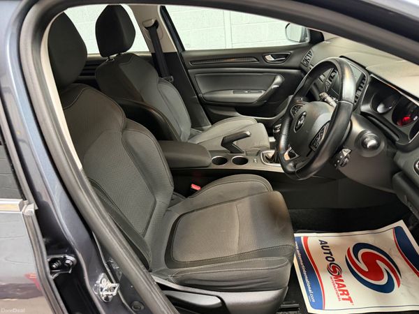 2019 RENAULT MEGANE 388095256