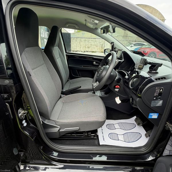 Volkswagen up! 2013 Automatic 388099366