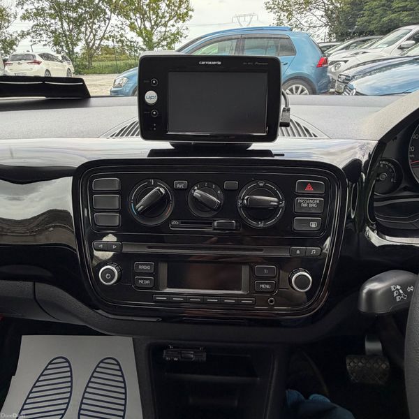 Volkswagen up! 2013 Automatic 388099370