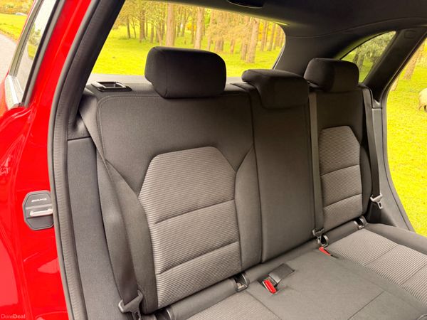 Mercedes-Benz B-Class 2016 Auto 388034568