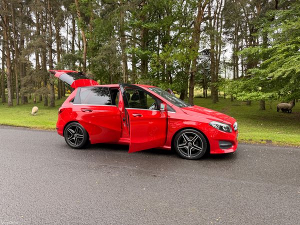 Mercedes-Benz B-Class 2016 Auto 388034628