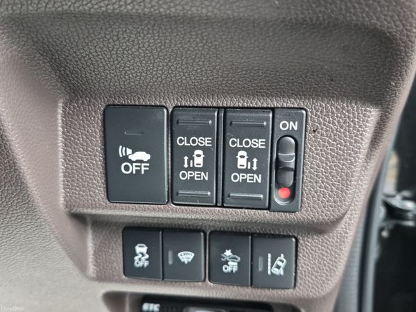 2017 HONDA FREED 1.5 HYBRID AUTO*6 SEATER* FINANCE 388145216