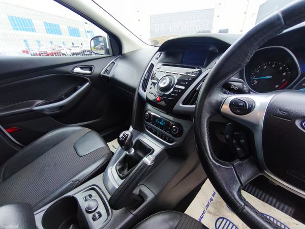 Ford Focus 1.0 ECOBOOST 125PS TITANIUM, NEW t.BELT 388151382