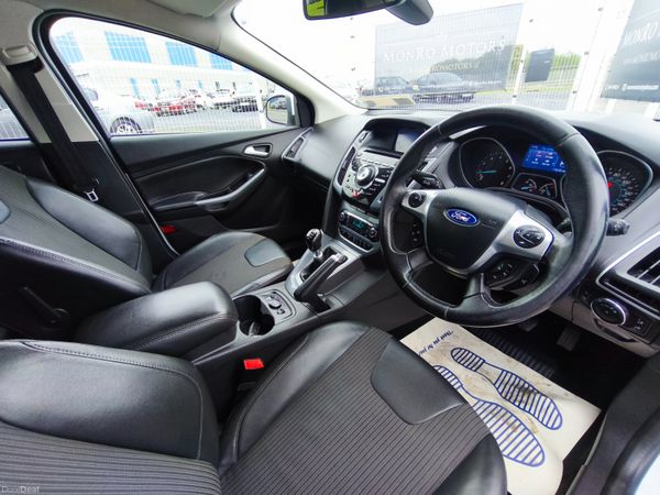 Ford Focus 1.0 ECOBOOST 125PS TITANIUM, NEW t.BELT 388151332