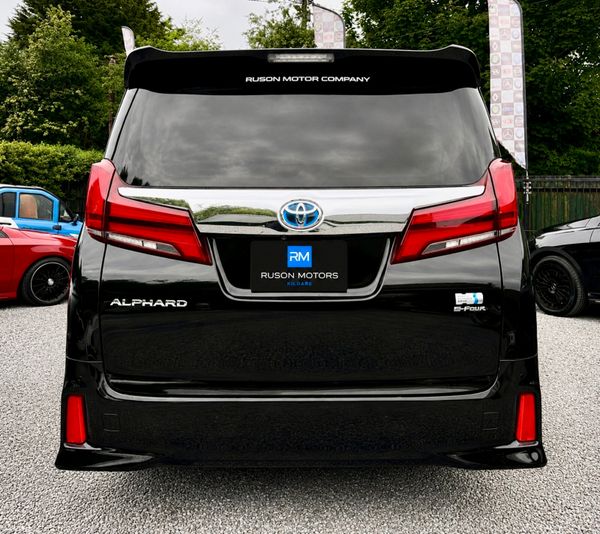 19 Toyota Alphard Hybrid Executive E-Four 4WD 388164936