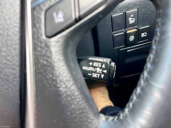 19 Toyota Alphard Hybrid Executive E-Four 4WD 388165108