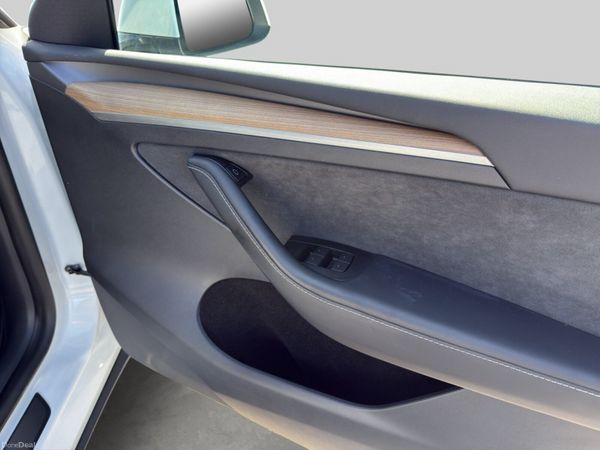 Tesla Model Y 2023 RWD – Battery Health 94% 388177258