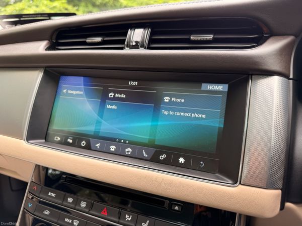Jaguar XF 2016 Portfolio Diesel Sunroof 388190042