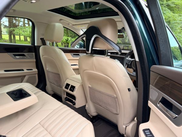 Jaguar XF 2016 Portfolio Diesel Sunroof 388190060